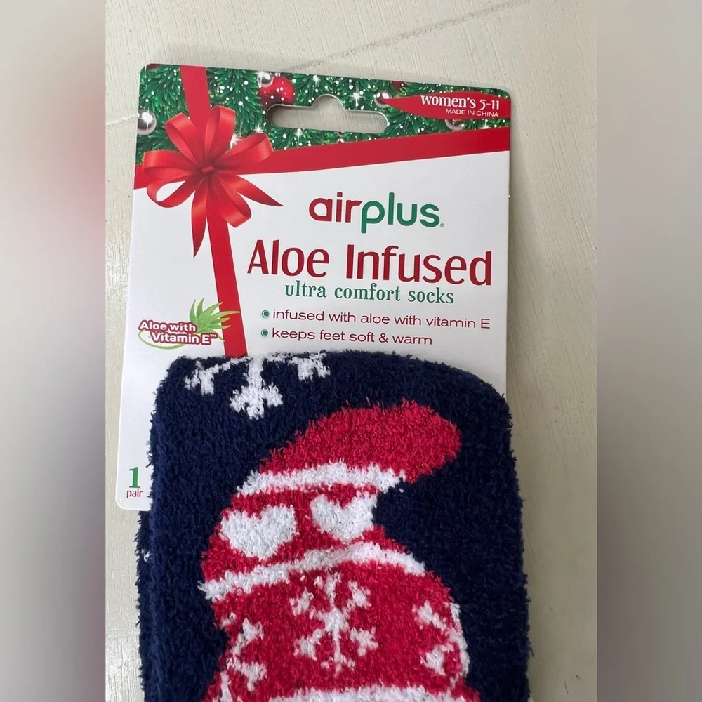 Brand New-Airplus Aloe Infused Santa Claus Socks